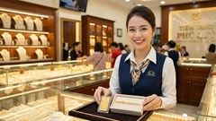 Giá vàng hôm nay 10.4: Lao dốc bất ngờ, mất mốc 172 triệu