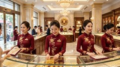 Giá vàng hôm nay 11.4: Đảo chiều tăng nhẹ sau phiên lao dốc