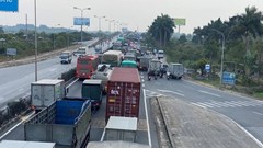 Giao thông Hà Nội sáng 11.4: Quốc lộ 5 ùn dài hướng Hải Phòng