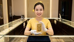 Giá vàng hôm nay 17.5: Thế giới đi ngang, trong nước tiếp tục hạ nhiệt