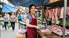 Giá heo hơi hôm nay 8.6: Thị trường đi ngang trên cả nước