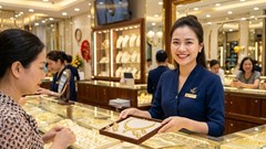 Giá vàng hôm nay 4.8: Vàng thế giới tăng, trong nước có tăng theo?