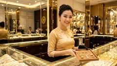 Giá vàng hôm nay 11.8: Thế giới tăng mạnh, SJC có thể tăng bù?