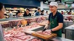 Giá heo hơi hôm nay 15.8.2026: Miền Bắc mất mốc 59.000 đồng/kg