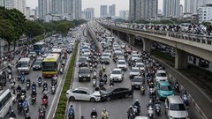Giao thông Hà Nội sáng 25.8: Nguyễn Xiển ùn đông, Vành đai 2 có va chạm