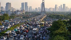 Giao thông Hà Nội sáng 3.9: Cầu Vĩnh Tuy ùn tới giữa cầu