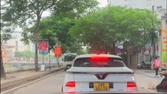 Giao thông Hà Nội sáng 9.9: Xe cẩu hỏng chặn lối lên Vành đai 2, Ngã Tư Sở ùn dài