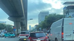 Giao thông Hà Nội sáng 14.9: Xe máy tràn vào làn 100 km/h trên Đại lộ Thăng Long