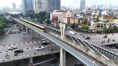 Giao thông Hà Nội sáng 5.10: Lối lên cầu Chương Dương ùn dài tới Hồng Tiến