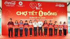 “Tết Nhân ái” hỗ trợ thêm 2.000 hộ dân nghèo tại TP.HCM