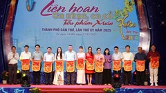 Khai mạc Liên hoan “Ca nhạc, ca cổ, tiểu phẩm Xuân” năm 2025