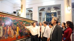 Khai mạc triển lãm “50 năm thống nhất, xây dựng và phát triển TP.HCM“