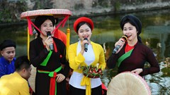 Đưa Việt Nam ra thế giới bằng điện ảnh và âm nhạc