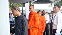 Đông đảo người dân đến viếng nguyên Chủ tịch nước Trần Đức Lương tại TP.HCM