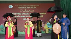 Khai mạc Lớp Bồi dưỡng kỹ năng hát dân ca và thuyết minh hình ảnh triển lãm
