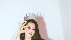 Hoa hậu Tiểu Vy đón tuổi 25 với bộ ảnh mới