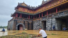 Khẩn trương dọn dẹp các điểm di tích Huế ngay khi nước rút