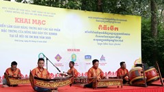 Khai mạc trưng bày các sản phẩm đặc trưng của đồng bào Khmer