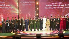 'Mưa đỏ' đoạt Bông sen Vàng 2025