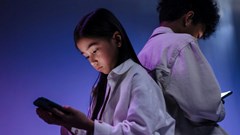 Australia cấm trẻ dưới 16 tuổi dùng mạng xã hội: Gợi mở gì cho Việt Nam?