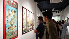 Khai mạc triển lãm “Nam sử hoạ kiếng”