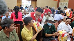 Trao 502 phần quà tri ân gia đình chính sách, người có công