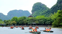 Con đường tất yếu