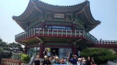 K-hiking: Xu hướng leo núi đô thị lên ngôi ở Hàn Quốc