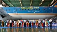 Ra mắt logo Báo Nhân Dân trên thân máy bay Vietnam Airlines