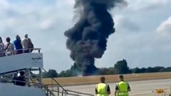 Rơi máy bay y tế tại sân bay Southend, London