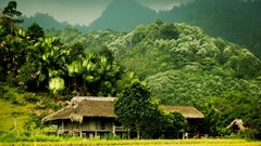 Du lịch Việt Nam và bài toán phát triển bền vững