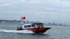 Lắp đặt hệ thống AIS cho tất cả các tàu du lịch