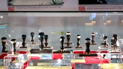 Hơn 90 con dấu kể câu chuyện 80 năm dựng xây và phát triển đất nước