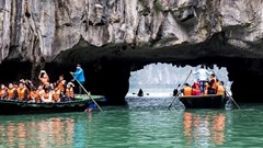 Siết chặt an toàn để nâng chuẩn điểm đến di sản vịnh Hạ Long