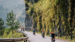 Chủ động chấn chỉnh, nâng chuẩn an toàn cho tour trải nghiệm xe mô tô 