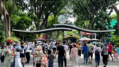 TP.HCM dẫn đầu cả nước về lượng khách và doanh thu du lịch