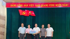 Công ty Cổ phần Thủy điện Vĩnh Sơn - Sông Hinh ủng hộ 3,5 tỉ đồng hỗ trợ xóa nhà tạm, nhà dột nát tại huyện Kon Plông 