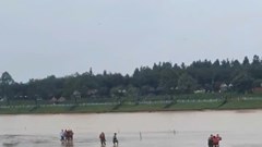 Quảng Ngãi: Kịp thời cứu sống hai anh em đuối nước trên sông Đăk Bla 