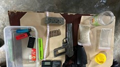 Quảng Ngãi: Phá đường dây mua bán ma túy, thu giữ súng quân dụng ở xã Bờ Y