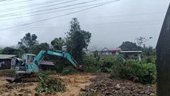 Quảng Ngãi: Khẩn cấp di dời 26 hộ dân ở xã Đăk Plô tránh sạt lở