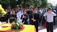 Lãnh đạo tỉnh Quảng Ngãi dâng hương tưởng niệm tại Di tích lịch sử Ngục Kon Tum