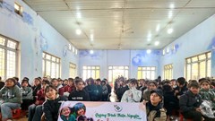 Báo Văn Hóa kết nối trao gần 1.200 áo ấm cho học sinh đồng bào DTTS phía Tây Quảng Ngãi