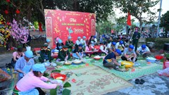 Đoàn KT-QP 732 mang Tết sớm đến biên giới Sa Loong