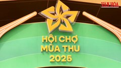 Rất đông người dân và du khách đổ về Hội chợ mùa Thu lần thứ nhất năm 2025