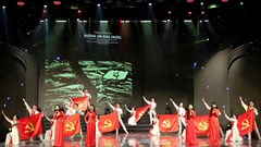 Khát vọng “đường lên phía trước” trong kỉ nguyên mới