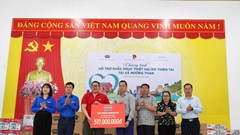 Đoàn Thanh niên Chính phủ thăm, tặng quà người dân vùng lũ Lai Châu