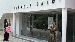 Nghệ sĩ Israel từ chối khai mạc triển lãm Venice Biennale để phản đối chiến tranh