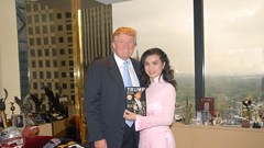 Hoa hậu Kim Hồng bồi hồi nhớ lại lần gặp ông Trump 