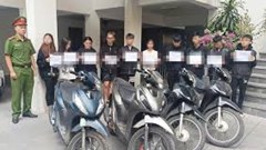 Giao xe cho con, coi chừng lĩnh án