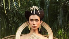 Người mẫu Việt gây bão mạng với phong cách thời trang từ đồ bà ngoại